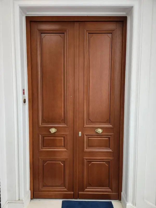 Menuiseries intérieures haut de gamme sur mesure Suisse 10 Portes d'entrée sur mesure
