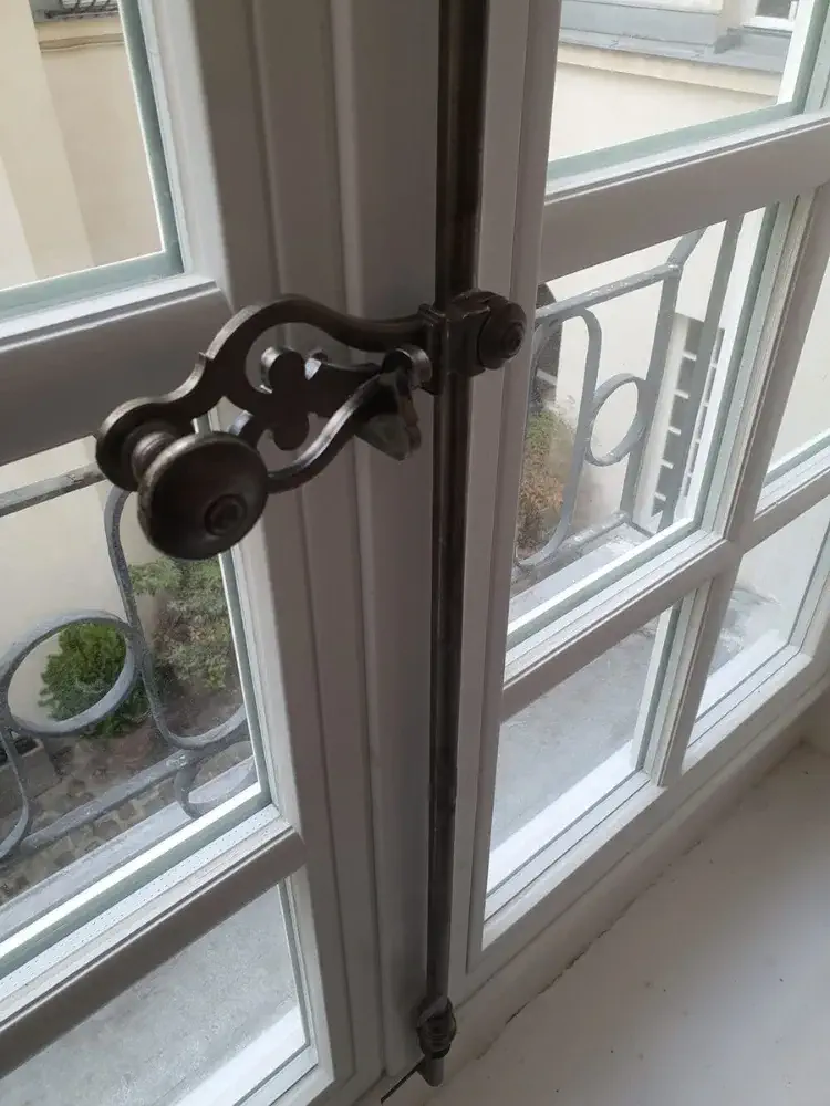 cremone fenetre geneve