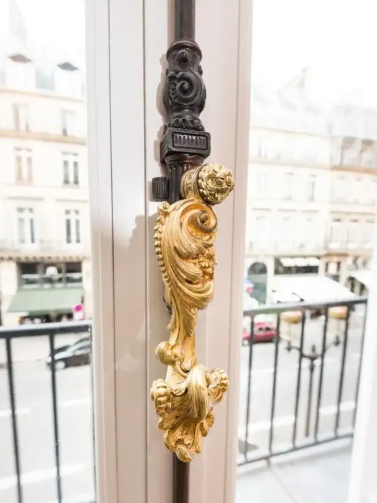 fabrication cremone fenetre classique